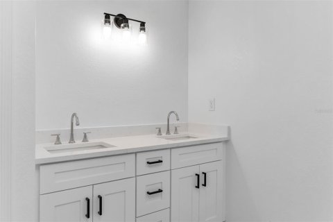 Casa en venta en Cape Coral, Florida, 4 dormitorios, 156.35 m2 № 2207728 - foto 23