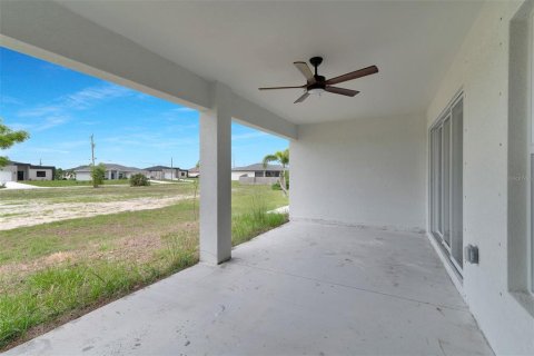 Casa en venta en Cape Coral, Florida, 4 dormitorios, 156.35 m2 № 2207728 - foto 28