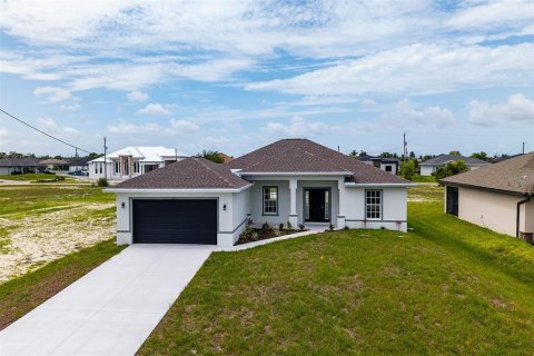 Casa en venta en Cape Coral, Florida, 4 dormitorios, 156.35 m2 № 2207728 - foto 30
