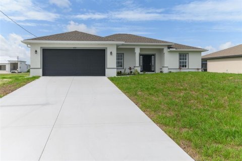 Casa en venta en Cape Coral, Florida, 4 dormitorios, 156.35 m2 № 2207728 - foto 2