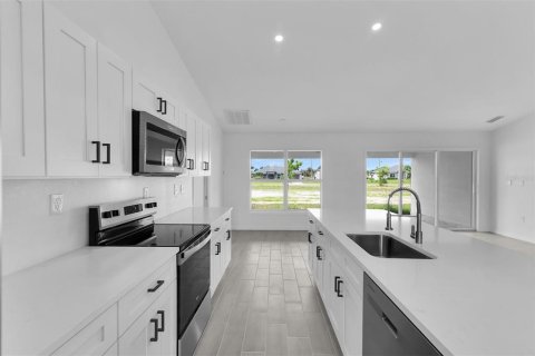 Casa en venta en Cape Coral, Florida, 4 dormitorios, 156.35 m2 № 2207728 - foto 5