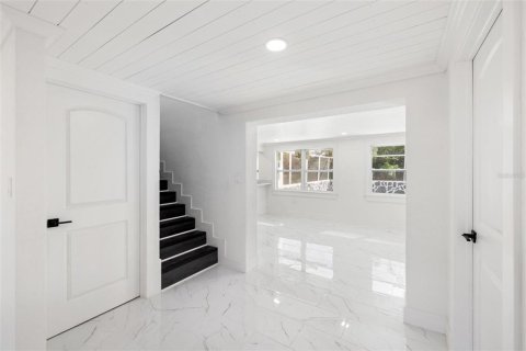 Casa en venta en Port Charlotte, Florida, 4 dormitorios, 213.68 m2 № 1831392 - foto 18