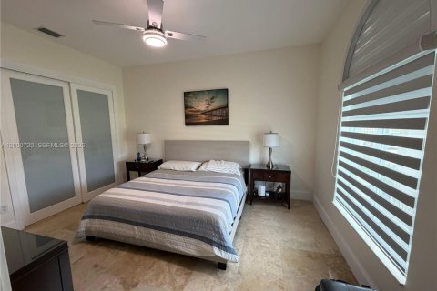 House in Southwest Ranches, Florida 5 bedrooms, 288.09 sq.m. № 2068188 - photo 14