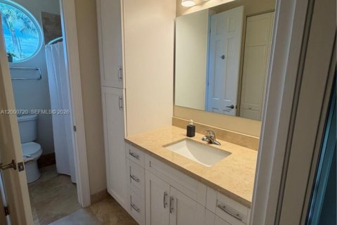 House in Southwest Ranches, Florida 5 bedrooms, 288.09 sq.m. № 2068188 - photo 17