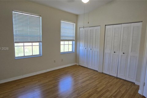 Снять в аренду таунхаус в Дейви, Флорида 3 спальни, № 1997825 - фото 2