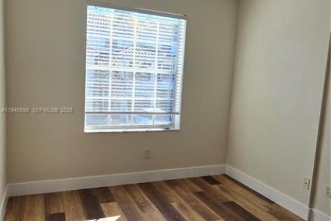 Снять в аренду таунхаус в Дейви, Флорида 3 спальни, № 1997825 - фото 7