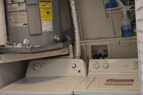 Снять в аренду таунхаус в Дейви, Флорида 3 спальни, № 1997825 - фото 8