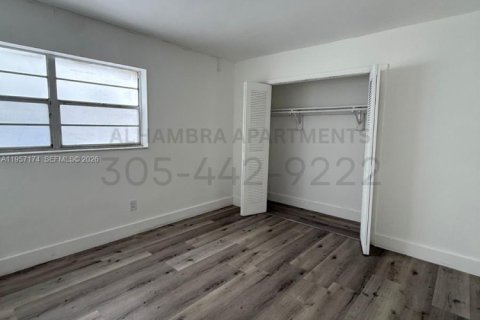 Copropriété à louer à Miami, Floride: 2 chambres, 83.61 m2 № 2011218 - photo 5