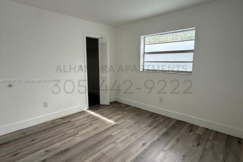 Copropriété à louer à Miami, Floride: 2 chambres, 83.61 m2 № 2011218 - photo 9