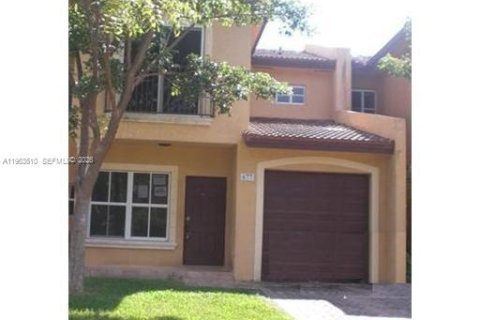 Adosado en Florida City, Florida 3 dormitorios, 141.86 m2 № 2026862