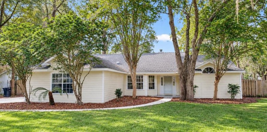 Villa ou maison à Gainesville, Floride 3 chambres, 152.55 m2 № 2427075