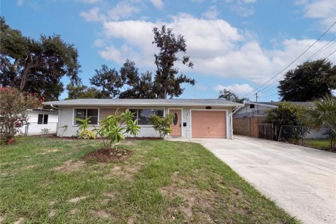 Villa ou maison à Bradenton, Floride 2 chambres, 91.79 m2 № 2322597
