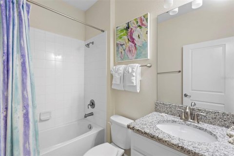 House in Davenport, Florida 5 bedrooms, 305.74 sq.m. № 1915468 - photo 6