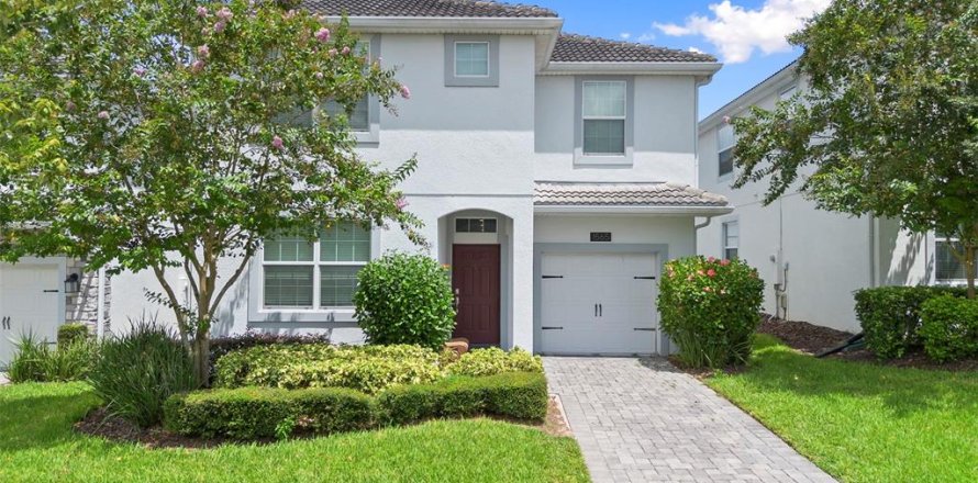 House in Davenport, Florida 5 bedrooms, 305.74 sq.m. № 1915468