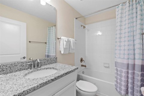 House in Davenport, Florida 5 bedrooms, 305.74 sq.m. № 1915468 - photo 15