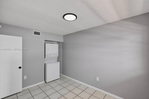 Купить кондоминиум в Майами-Бич, Флорида 2 спальни, 91.23м2, № 2020736 - фото 20