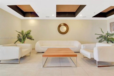 Купить кондоминиум в Майами-Бич, Флорида 2 спальни, 91.23м2, № 2020736 - фото 29