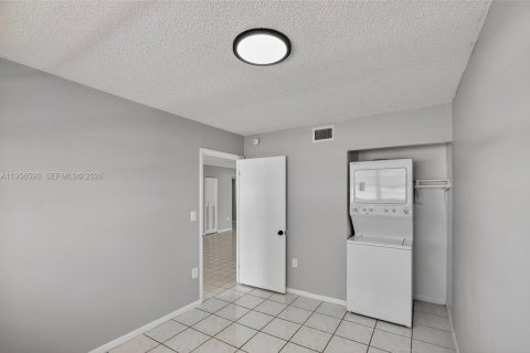 Купить кондоминиум в Майами-Бич, Флорида 2 спальни, 91.23м2, № 2020736 - фото 21