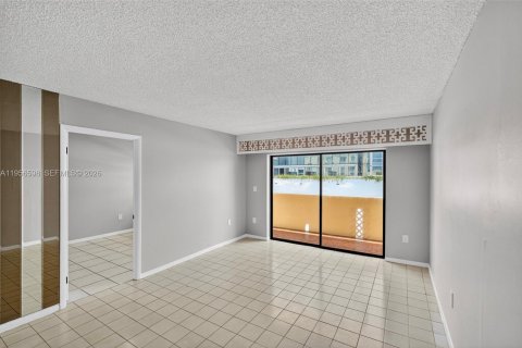 Купить кондоминиум в Майами-Бич, Флорида 2 спальни, 91.23м2, № 2020736 - фото 4