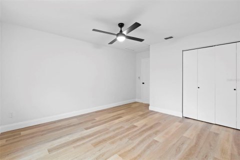 House in Orlando, Florida 4 bedrooms, 158.12 sq.m. № 1834683 - photo 19