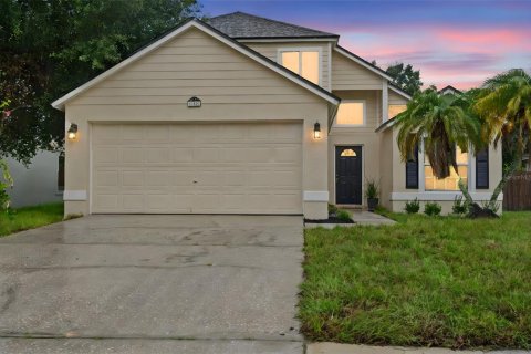 House in Orlando, Florida 4 bedrooms, 158.12 sq.m. № 1834683 - photo 1