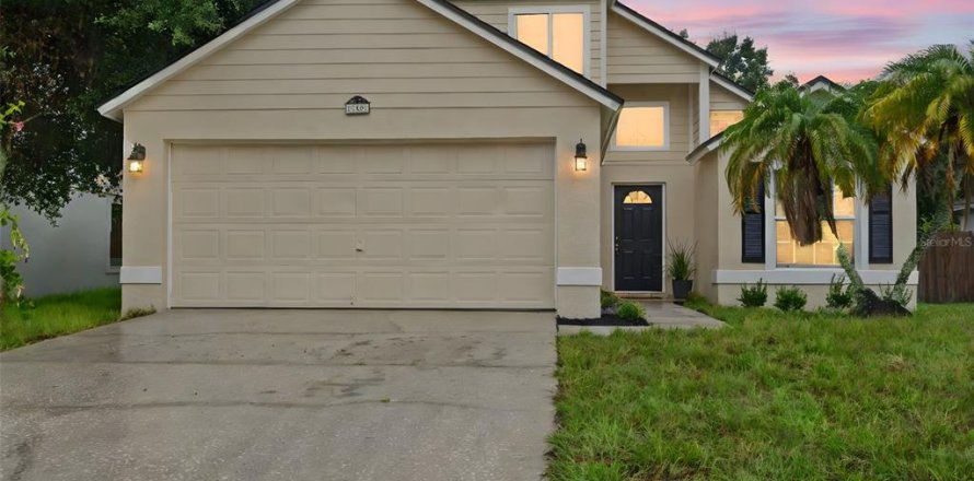 House in Orlando, Florida 4 bedrooms, 158.12 sq.m. № 1834683