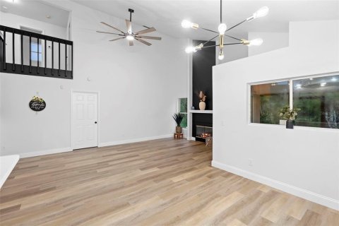 House in Orlando, Florida 4 bedrooms, 158.12 sq.m. № 1834683 - photo 10