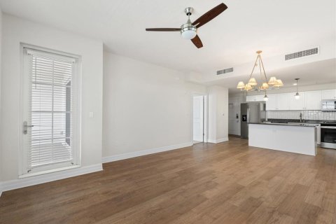 Apartamento en alquiler en Ruskin, Florida, 1 dormitorio, 82.22 m2 № 1542878 - foto 3