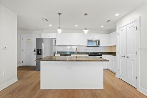 Apartamento en alquiler en Ruskin, Florida, 1 dormitorio, 82.22 m2 № 1542878 - foto 4