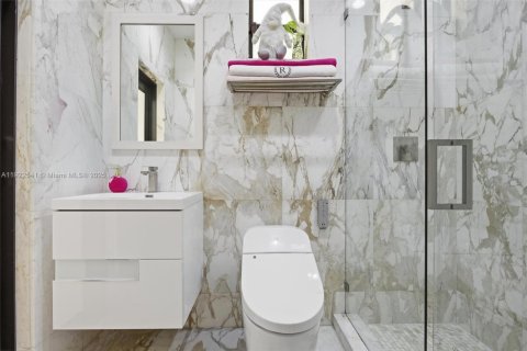 House in Miami, Florida 4 bedrooms, 230.58 sq.m. № 1977084 - photo 19