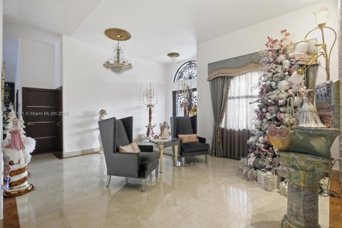 House in Miami, Florida 4 bedrooms, 230.58 sq.m. № 1977084 - photo 5