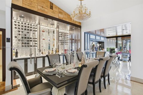 House in Miami, Florida 4 bedrooms, 230.58 sq.m. № 1977084 - photo 10