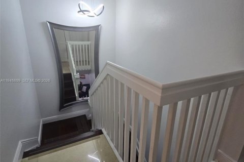 Touwnhouse à vendre à Doral, Floride: 4 chambres, 215.53 m2 № 2011136 - photo 7