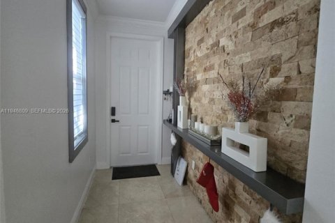 Touwnhouse à vendre à Doral, Floride: 4 chambres, 215.53 m2 № 2011136 - photo 3