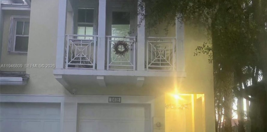 Touwnhouse à Doral, Floride 4 chambres, 215.53 m2 № 2011136