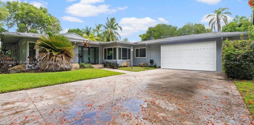 Casa en Pinecrest, Florida 6 dormitorios № 1802765