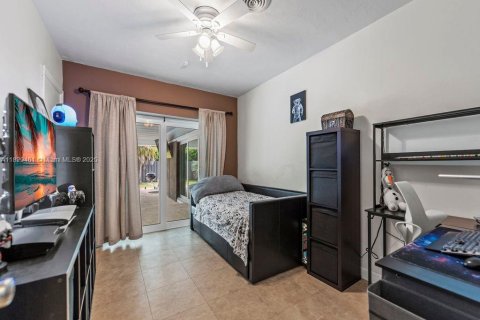 Casa en venta en Pinecrest, Florida, 6 dormitorios № 1802765 - foto 20
