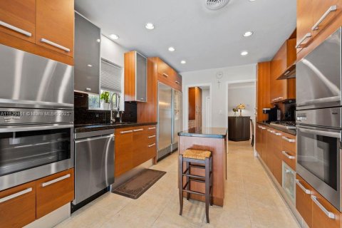 Casa en venta en Pinecrest, Florida, 6 dormitorios № 1802765 - foto 8