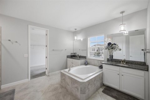 Casa en alquiler en Riverview, Florida, 5 dormitorios, 275.36 m2 № 2156594 - foto 18