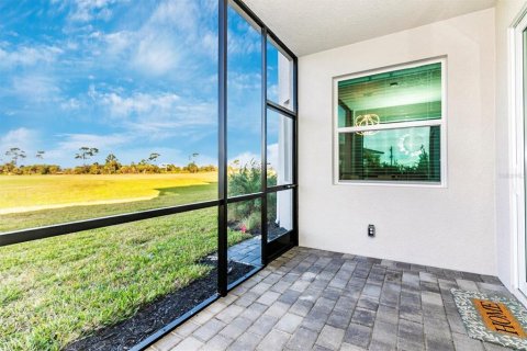 Condo in Venice, Florida, 2 bedrooms in WELLEN PARK  № 1540008 - photo 25