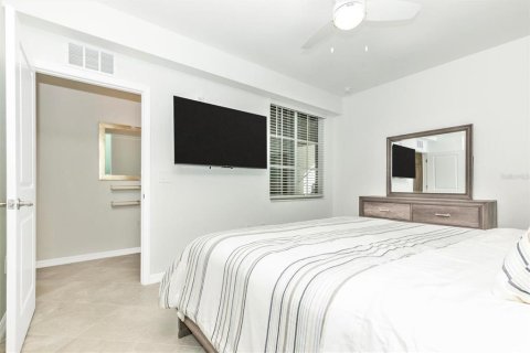 Condo in Venice, Florida, 2 bedrooms in WELLEN PARK  № 1540008 - photo 30