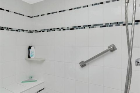 Condo in Indian Shores, Florida, 1 bedroom  № 1762159 - photo 26