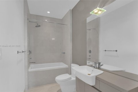 Copropriété à louer à Miami, Floride: 3 chambres, 400.41 m2 № 1925622 - photo 27