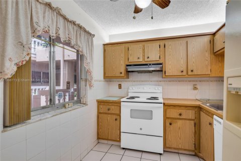 Copropriété à vendre à Hialeah, Floride: 1 chambre, 71.63 m2 № 1951784 - photo 21