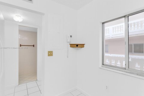 Copropriété à vendre à Hialeah, Floride: 1 chambre, 71.63 m2 № 1951784 - photo 20