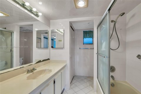 Copropriété à vendre à Hialeah, Floride: 1 chambre, 71.63 m2 № 1951784 - photo 27