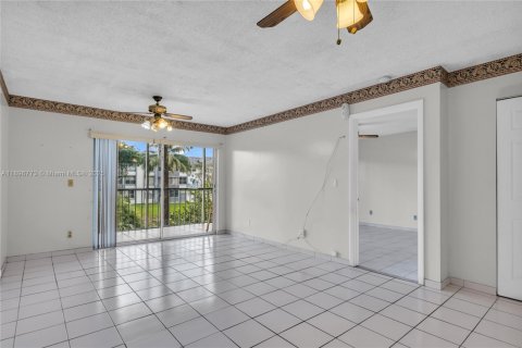 Copropriété à vendre à Hialeah, Floride: 1 chambre, 71.63 m2 № 1951784 - photo 25
