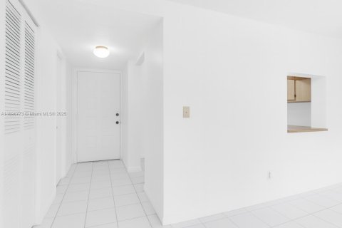 Copropriété à vendre à Hialeah, Floride: 1 chambre, 71.63 m2 № 1951784 - photo 9