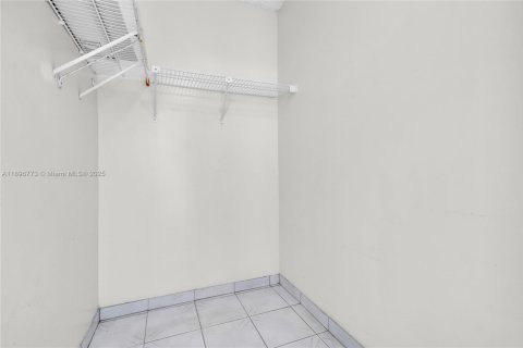Copropriété à vendre à Hialeah, Floride: 1 chambre, 71.63 m2 № 1951784 - photo 30