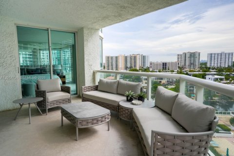 Copropriété à louer à Sunny Isles Beach, Floride: 3 chambres, 217.39 m2 № 2171280 - photo 7